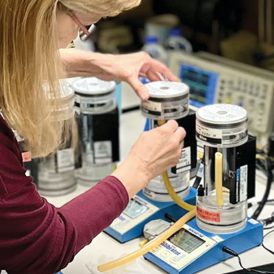 Gilian-Gilibrator-2-USB-Calibrator-in-use